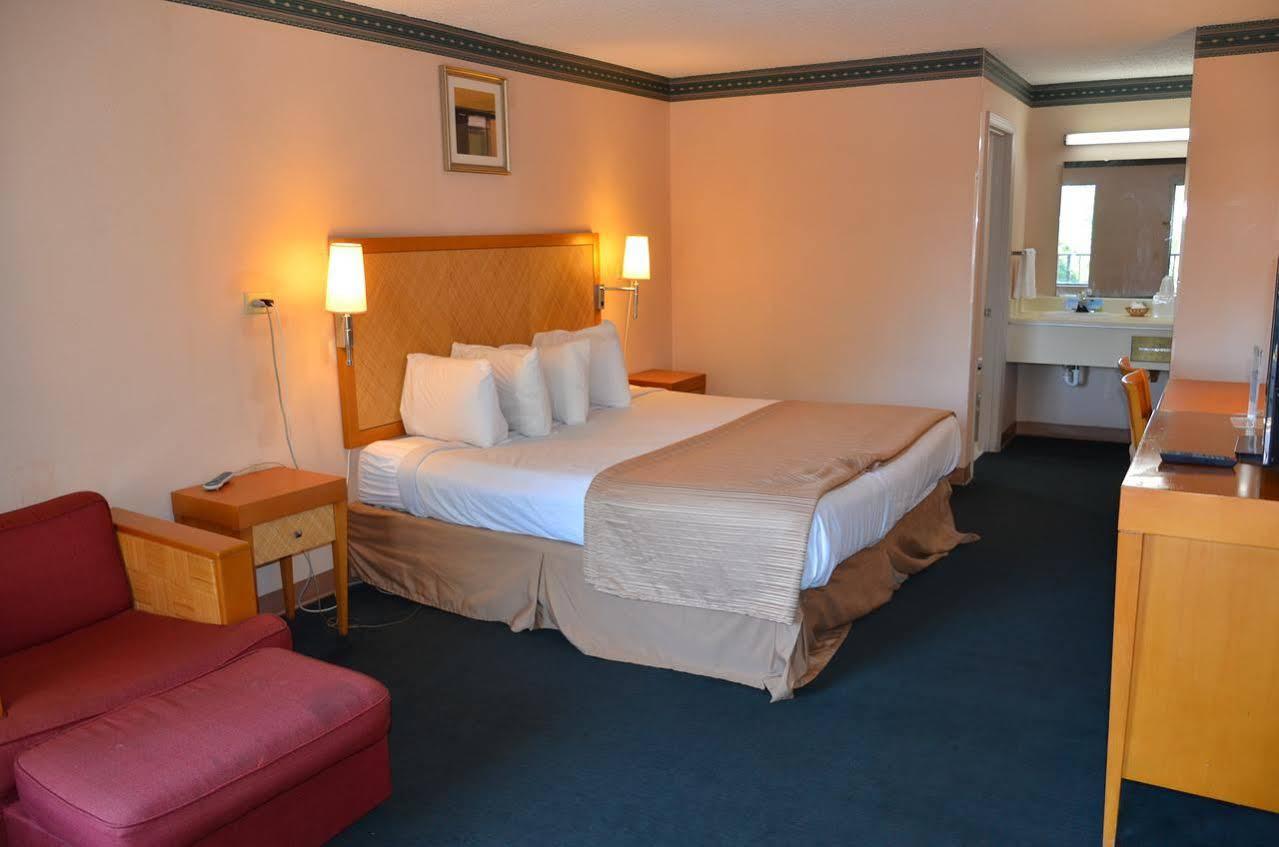 Days Inn Cheraw Exterior foto